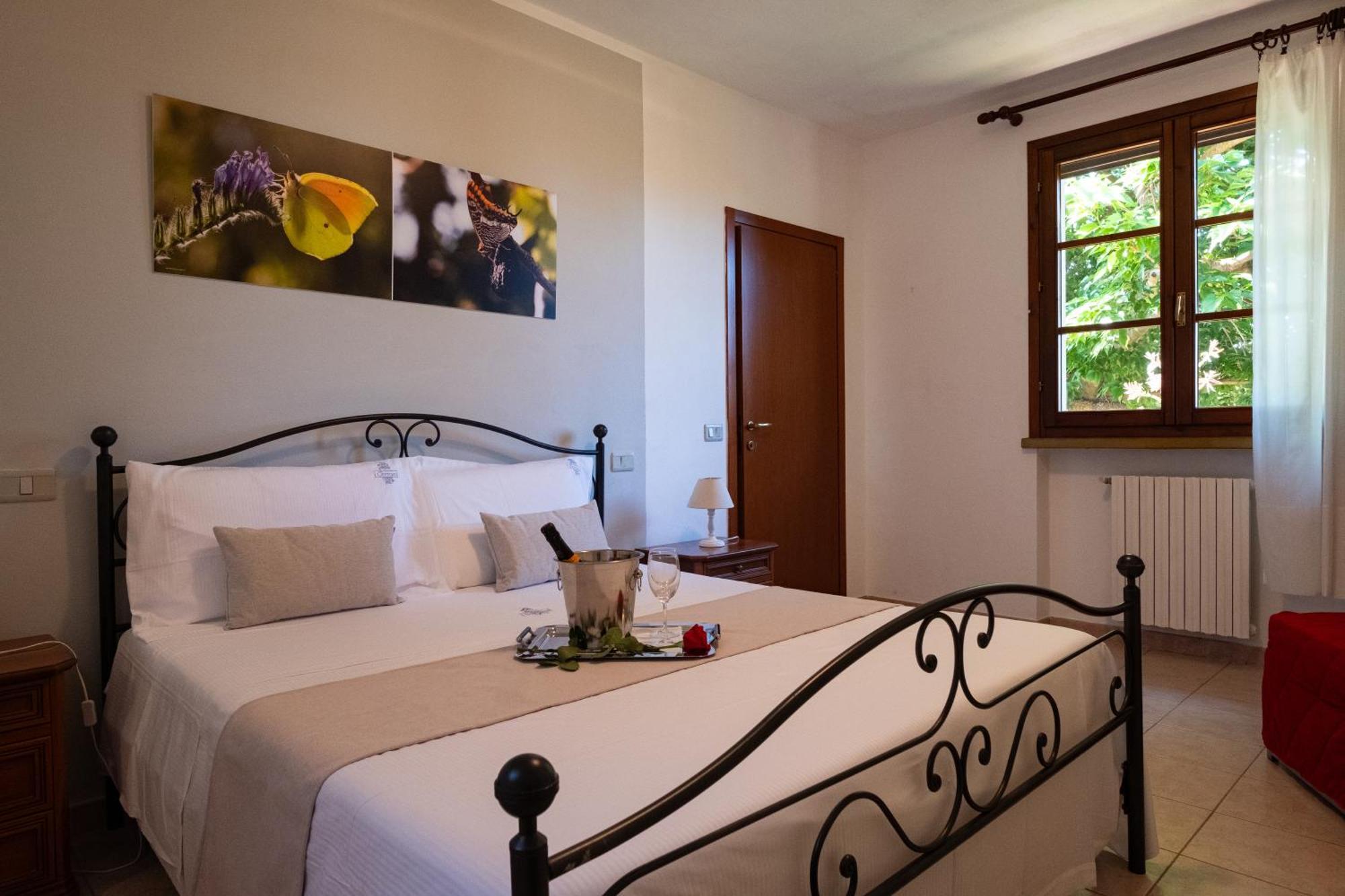Agriturismo I Cerroni Montescudaio Bagian luar foto
