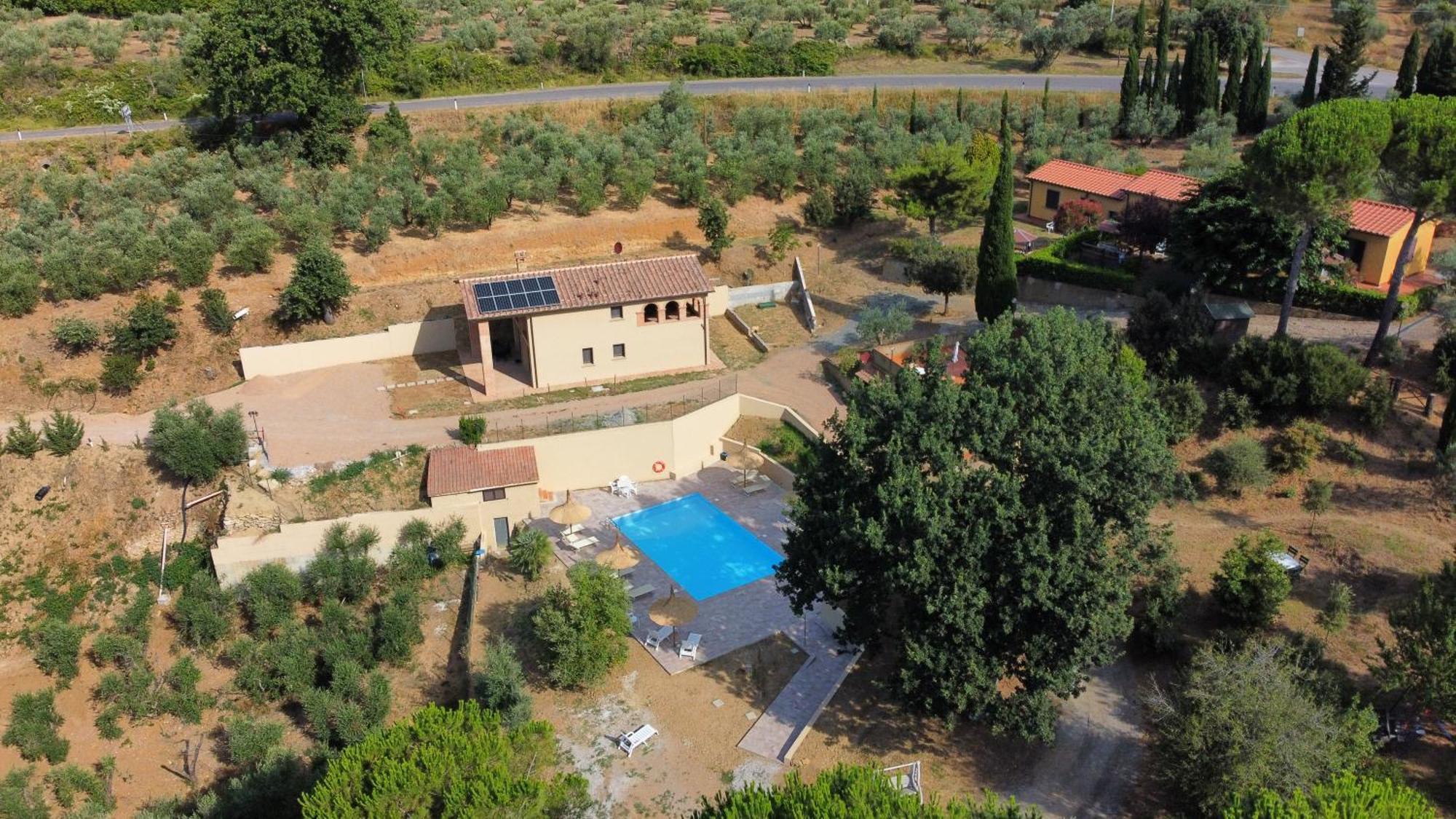 Agriturismo I Cerroni Montescudaio Bagian luar foto